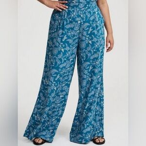Torrid Teal Floral Challis Hi Rise Wide Leg Pants - Size 2X - NWT!